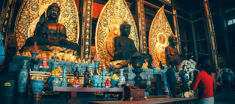 Buddhist temple in Vietnam religion-buddhism-vietnam-faith