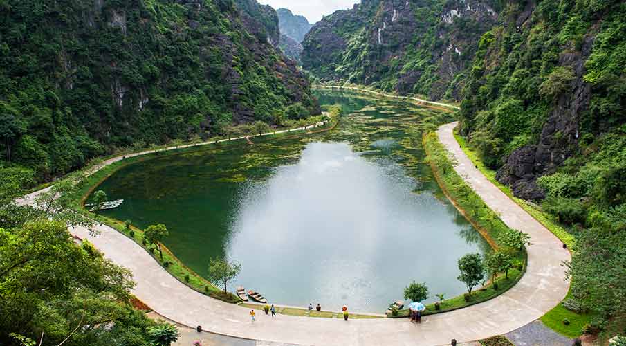 am-tien-pagoda-view-lake