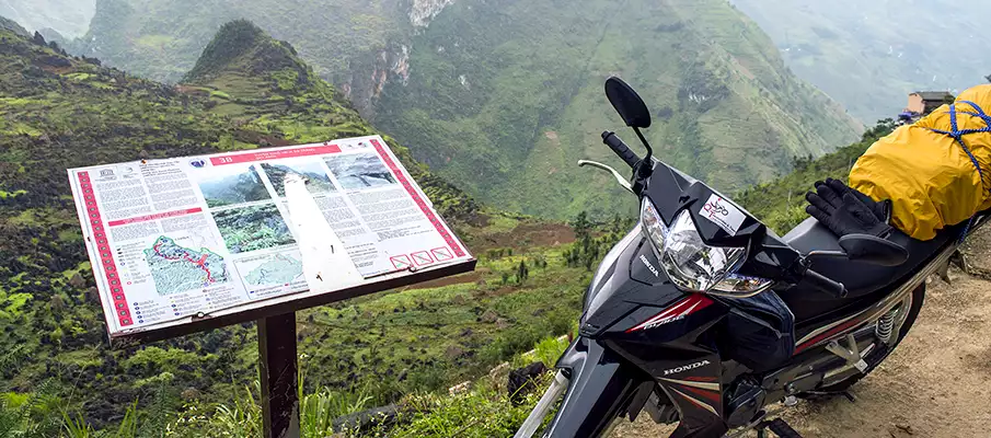 Motorbike rental Ha Giang Vietnam Ma Pi Leng Pass scenic road