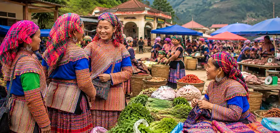 Flower H'Mong women at Bac Ha Sunday Market in northern Vietnam