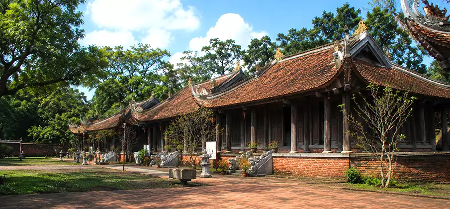 Lam Kinh Historical Site in Thanh Hoa, Vietnam Historic wooden temple buildings at Lam Kinh Historical Site in Thanh Hoa, Vietnam